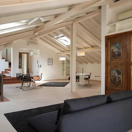 Apartment D'azeglio Light - The Place
